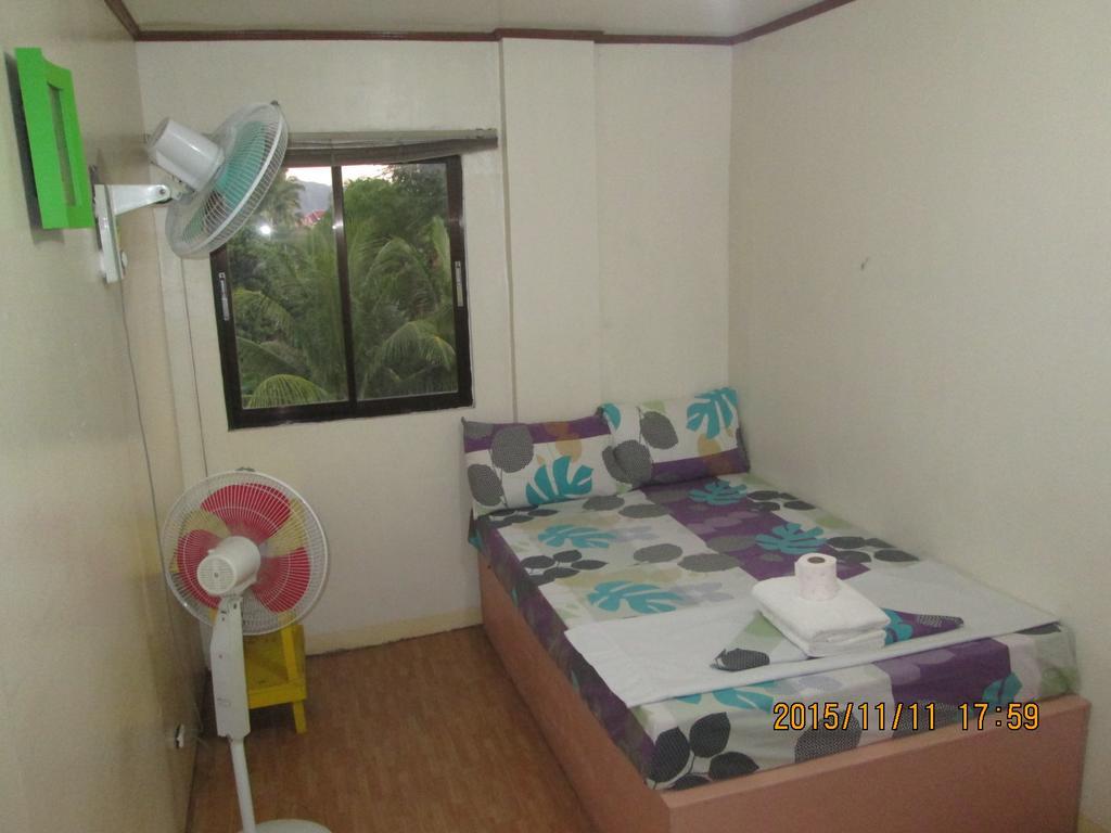 Lagrosa Backpackers Hotel โกรอน ห้อง รูปภาพ