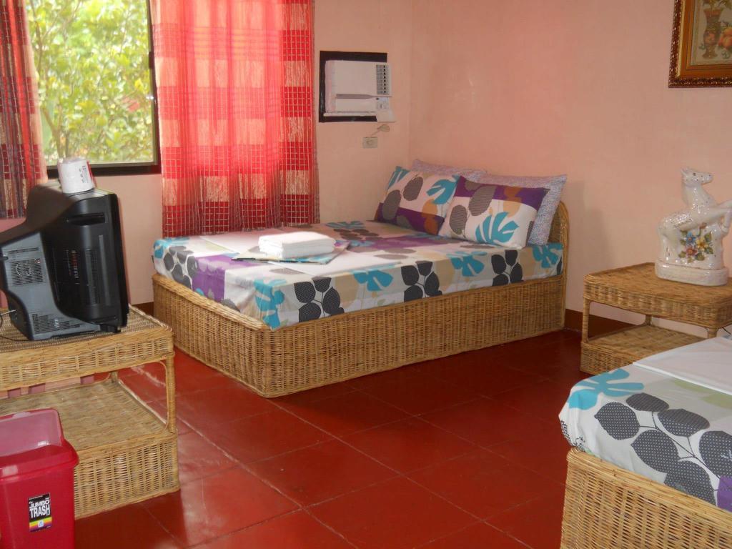 Lagrosa Backpackers Hotel โกรอน ภายนอก รูปภาพ