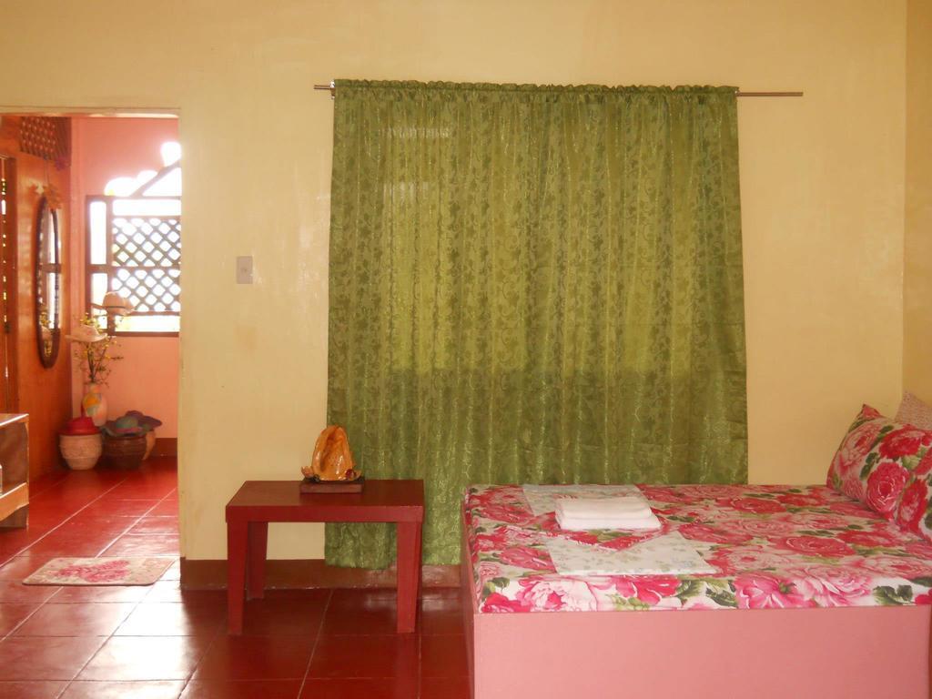 Lagrosa Backpackers Hotel โกรอน ภายนอก รูปภาพ