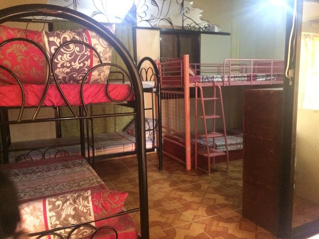 Lagrosa Backpackers Hotel โกรอน ภายนอก รูปภาพ