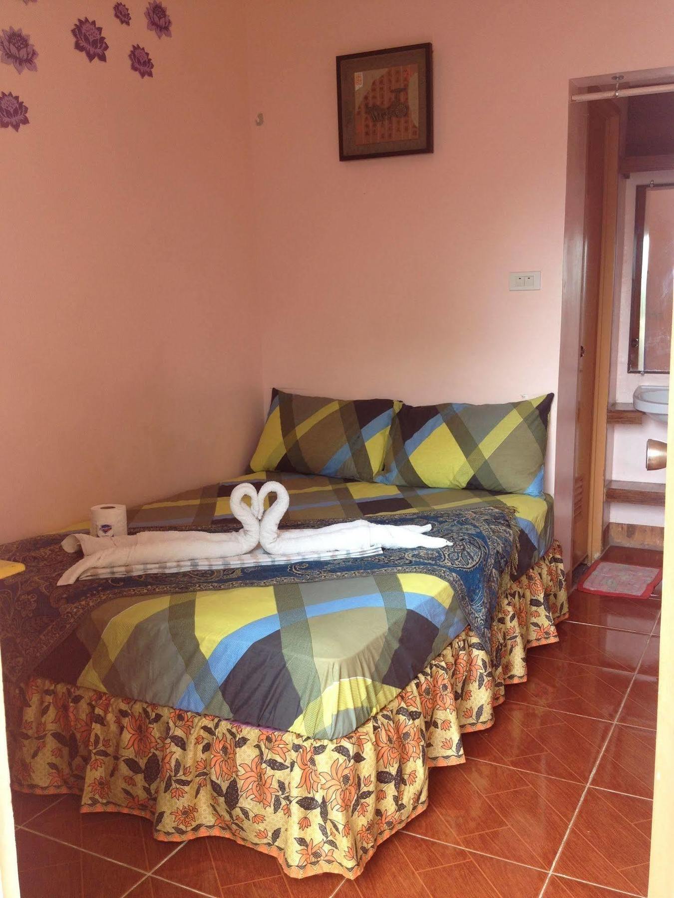 Lagrosa Backpackers Hotel โกรอน ภายนอก รูปภาพ