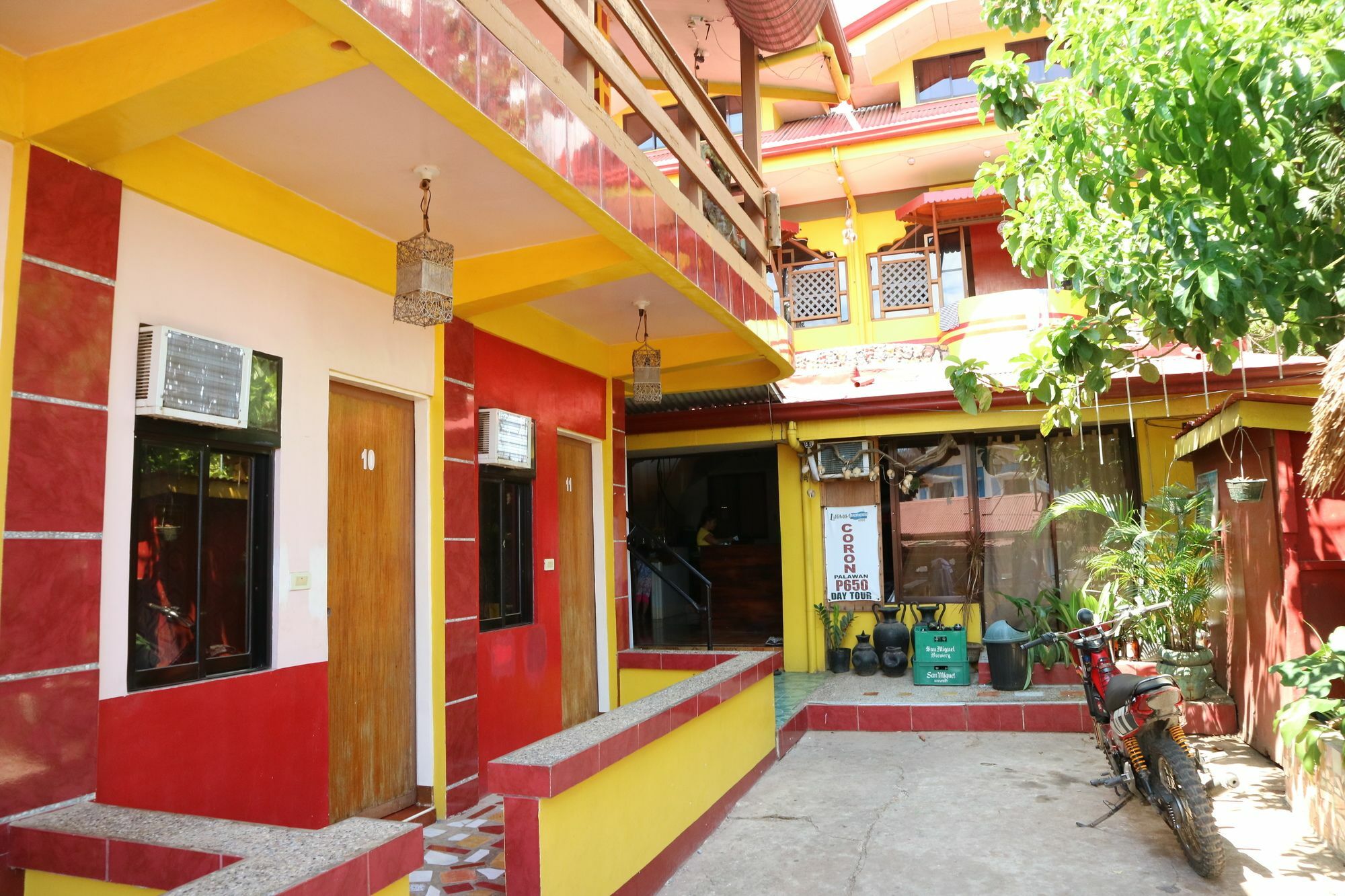 Lagrosa Backpackers Hotel โกรอน ภายนอก รูปภาพ